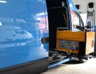 Machine groupe électrogène compresseur montée sur glissière coulissante