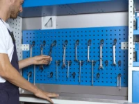 Panneau perforé porte-outils pour fourgons
