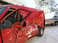 Transporter heurté par un train, carrosserie après l’impact