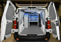 Revêtement intérieur et aménagement avec mallettes pour l'Opel Vivaro