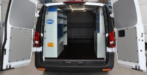 Rivestimento interno in legno e lamiera e portatutto per Jumpy