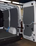 Rivestimento lato destro e pannello portautensili su Citroen Jumpy