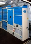 Scaffalatura con divisori e vasca stagna sul lato destro del Movano