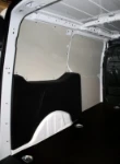 Scaffale e pannello portautensili su Jumpy allestito