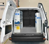 Tiroirs et rayonnages installés dans le Renault Kangoo