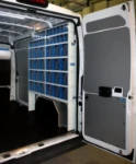 Tiroirs transparents sur fourgon aménagé pour maintenance et assistance installations solaires thermiques