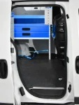 Vue latérale des rayonnages pour le Fiat Fiorino